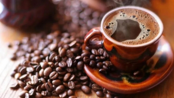 دراسة حديثة تكشف عن علاقة القهوة بزيادة الوزن