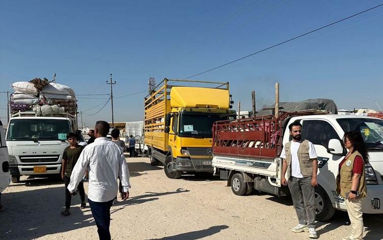 عودة 800 نازح من مخيم 