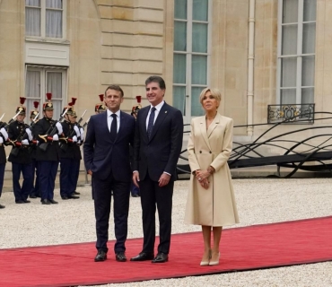 ســــەرۆكــــی فــــەرەنـــســـا پـــێـــشـــوازی لە سەرۆكی هەرێمی كوردستان دەكات