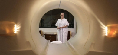 لماذا ترتفع مخاطر الإصابة بالسرطان مع تقدمنا ​​في العمر؟