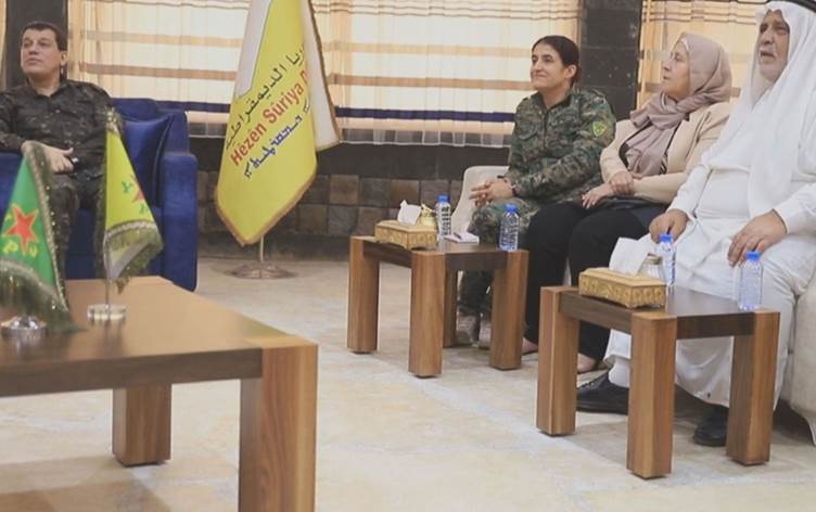 Mezlûm Ebdî bi rîspiyên Kurdan re civiya