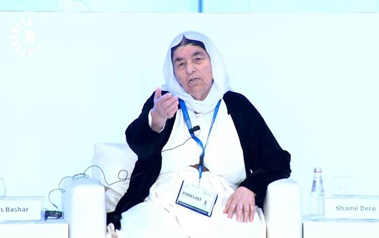 Dayîka Şemê: 10 keç û bûkên min bi alîkariya Nêçîrvan Barzanî hatin rizgarkirin