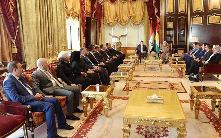 الرئيس بارزاني يؤكد لوفد من الكتلتين العربية والتركمانية أهمية ضمان حقوق جميع مكونات كركوك