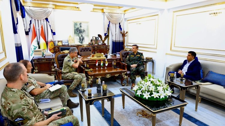 Şandeke leşkerî ya Brîtanî serdana wezareta    pêşmerge kir