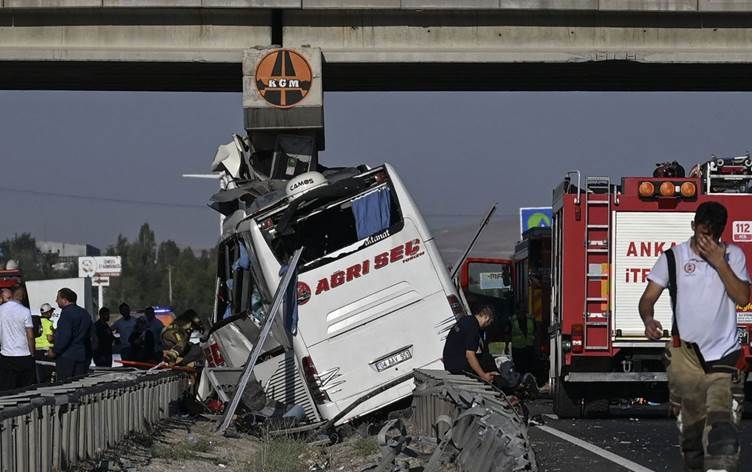 Otubusa Agiriyê qeza kir: Gelek mirî û birîndar hene!