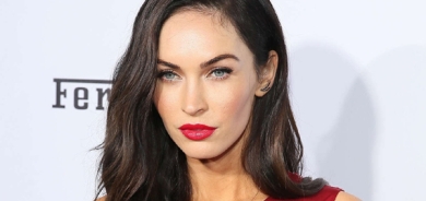 میگان فۆكس:كۆمەڵگە ئافرەتان ناچار دەكات كە لە ڕكابەرێتیدا بن