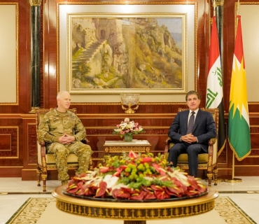 ســــه‌رۆك نــێــچــيـــرڤـــان بـــارزانـــى پێشوازى له‌ فه‌رمانده‌ى هاوپه‌يمانان كرد