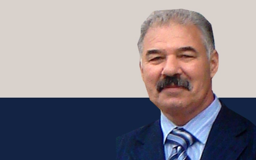 دكتۆر مستەفا مەهدی  پسپۆڕ و شارەزا لە بواری سیاسەتی دارایی و نەختینەیی بۆ گوڵان:     نرخی نەوت و خستنەڕووی دۆلار كاریگەریی لەسەر بەهای دینار هەیە   