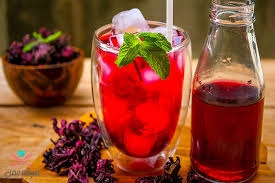 مشروب شاي الكركديه البارد... انتعاش صحي في فصل الصيف