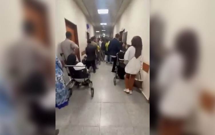 Sirri Sakik: Hûn dê heta kengî ker û kor bin?