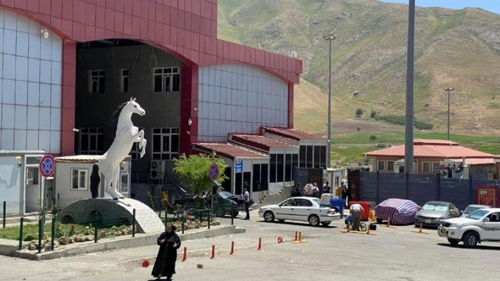 عودة الحركة السياحية والتجارية في منفذ حاج عمران بين إقليم كوردستان وايران