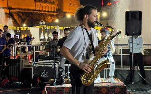 کۆنسێرتێکی هونەری لە دامێنی قەڵای هەولێر سازکرا