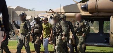 إسرائيل تسترجع رهينة... ونتنياهو يتشدد