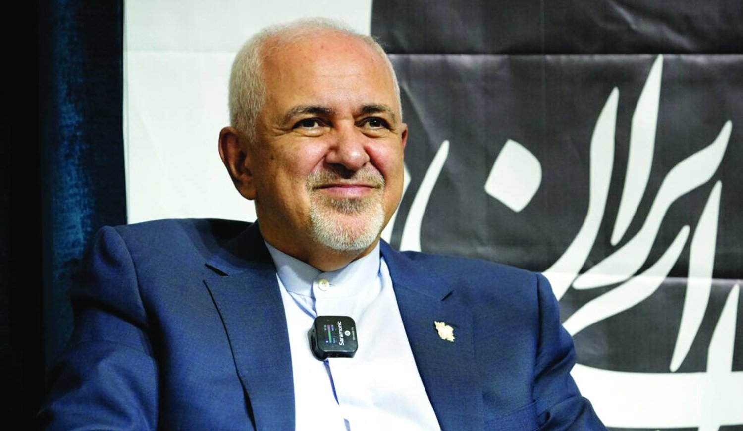 ظريف يتراجع عن استقالته