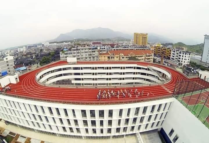 قوتابخانەی ئەوان لە کێ! هی ئێمە لەکێ!