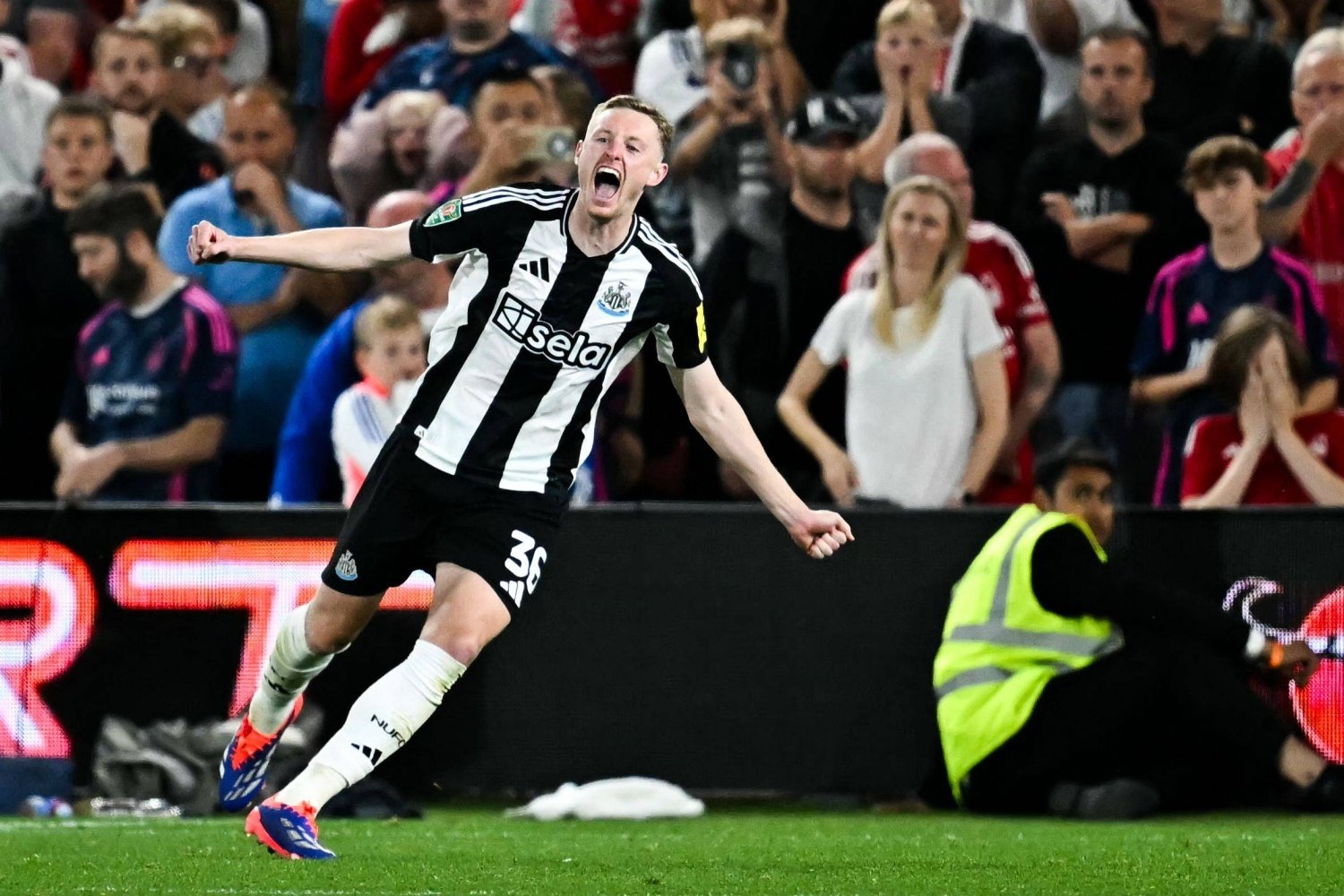 «كأس الرابطة»: نيوكاسل يفوز بالترجيح… وويمبلدون يهزم إبسويتش