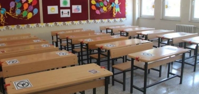 Mamoste ji xwendekara xwe tiştekî ecêb xwest, lêpirsinê dest pê kir