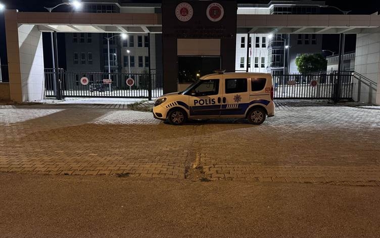 Bavê xwe û hevala wî bi çifteya nêçîrê kuştin