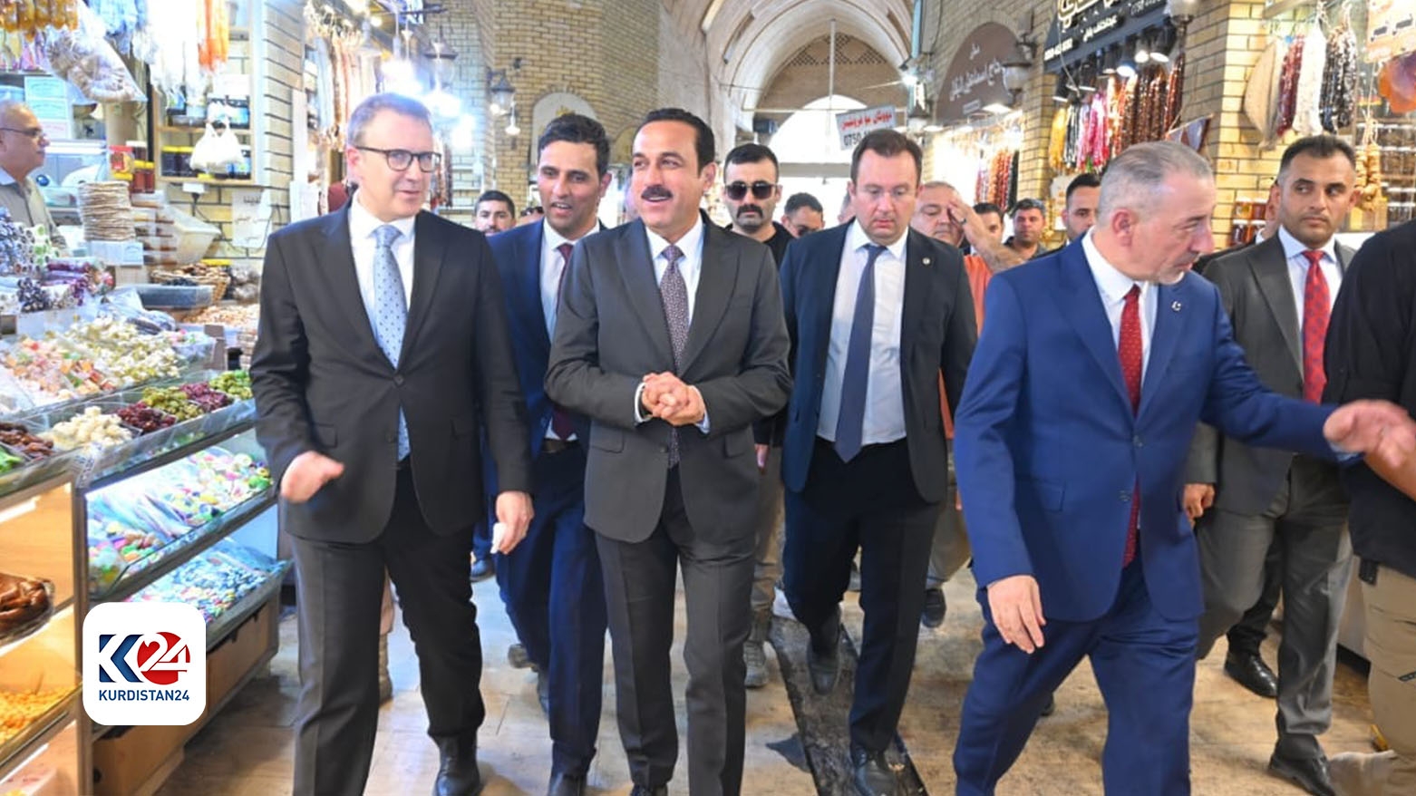 Parêzgerê Hewlêrê Balyozê Tirkiyeyê dibe nav sûkê û ser Kela Hewlêrê