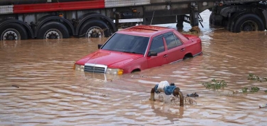 DÎLOK - Baraneke gur bariya: Kolan di bin avê de man!