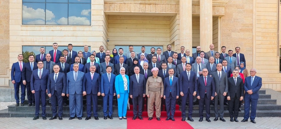 Serok Barzanî li gel şanda bilind ya Îraqî civiyan