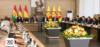 Nêçîrvan Barzanî li gel rêkxistinên PDKê li Neynawayê civiya