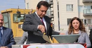 اقليم كوردستان يُثبِّت أكثر من 5 آلاف معلم ويحيل حوالي 40 الفاً آخرين على العقود