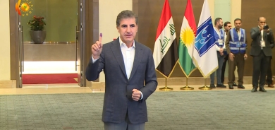 Serokê herêmê      dengê xwe da