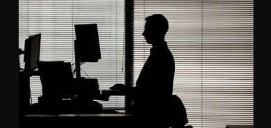 هل تقف لفترات طويلة؟ دراسة قد تدفعك لتغيير نمط حياتك