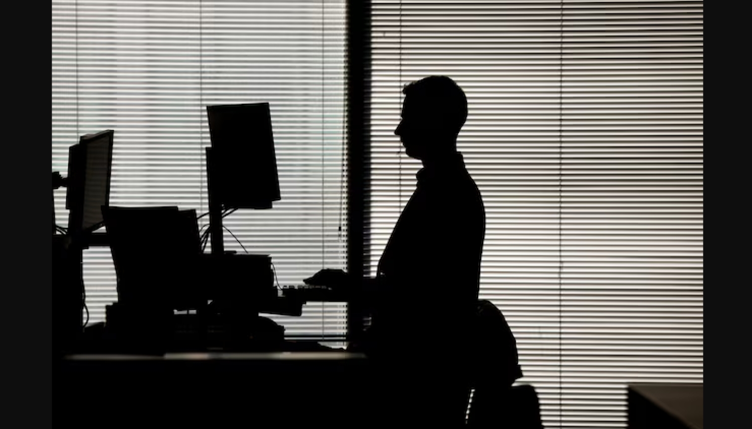 هل تقف لفترات طويلة؟ دراسة قد تدفعك لتغيير نمط حياتك