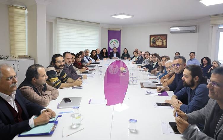 DEM Partî: Em ji bo çareseriyeke aştiyane amade ne