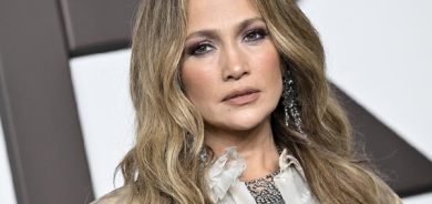 سەرەڕای جیابوونەوەیان جێنیفەر ڕۆژانە بەدواداچوون بۆ هەواڵەكانی ئەفلێك دەكات