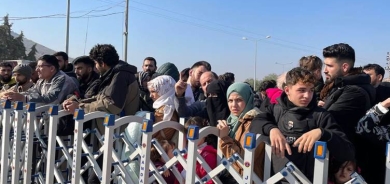 Rejîma Esed rûxiya: Koçber ref bi ref berê xwe didin Sûriyeyê