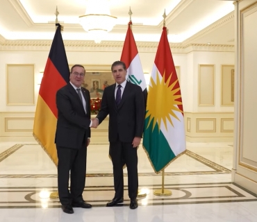 وه‌زیری به‌رگریی ئه‌ڵمانیا گه‌یشته‌ هه‌ولێر و له‌لایه‌ن سه‌رۆكی هه‌رێمی كوردستانه‌وه‌ پێشوازیی لێ كرا