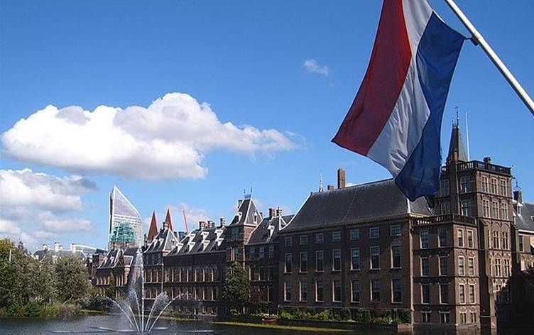 Parlamentoya Holendayê ji bo piştgiriya Rojavayê Kurdistanê 2 biryar derxistin