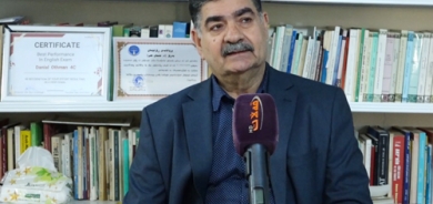 د.عوسمان عەلی  سەرۆكی ڕێكخراوی تاس بۆ لێكۆڵینەوەی ستراتیژی بۆ گوڵان:     گرنگە سەرۆك بارزانی كە شكۆی تایبەتی لەسەر ئاستی هەرێمی و نێودەوڵەتی هەیە، دەستپێشخەرییەك بكات بۆ دامەزرانی حكومەتێكی نیشتمانی لە ڕۆژئاوا بە بەشداریی هێزەكانی ڕۆژ و ئەنەكەسە