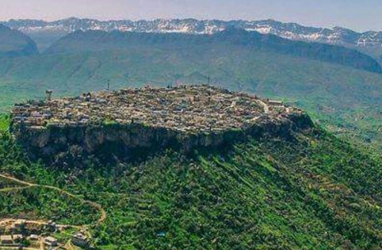 دهوك.. صراع الجيش التركي والعمال الكوردستاني يتسبب في تهجير سكان 250 قرية