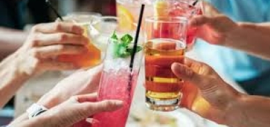 3 مشروبات تزيد من خطر الإصابة بألزهايمر