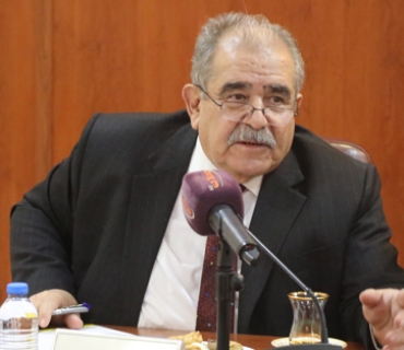 پ.د. تاهیر هەورامی  گەورە ڕاوێژكاری نەشتەرگەریی گشتی:     ئەگەر هاووڵاتی بە ڕێگەی سیستمی دڵنیایی تەندروستی بڕێكی كەم پارە بدات، خزمەتگوزارییەكە بە هی خۆی دەزانێت و ڕێزی دەگرێت