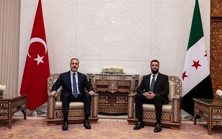 Hakan Fîdan: Li Sûriyeyê hinek komên nêzîkî me hene ku 80 hezar çekdarên wan hene