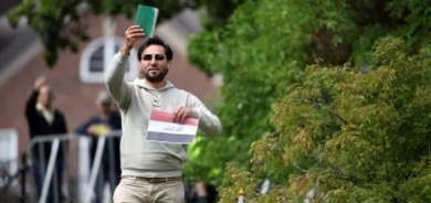 Kesê bi navê Selwan Momîka ku Quran şewitandibû li Stockholmê li mala xwe kuştî hate dîtin