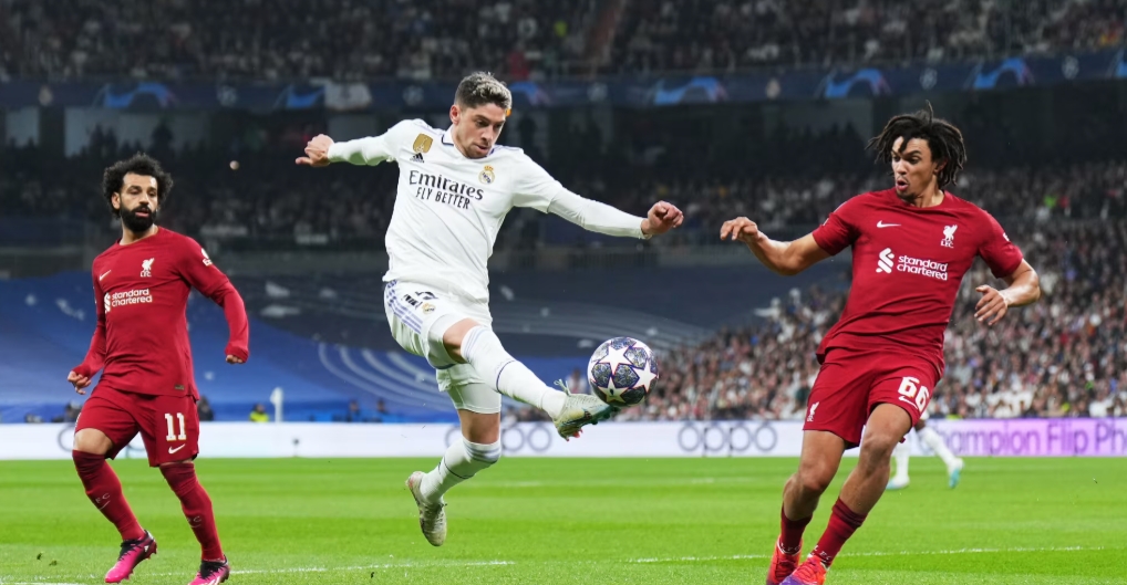 ليفربول وريال مدريد وبايرن ميونخ.. مباريات اليوم والقنوات الناقلة