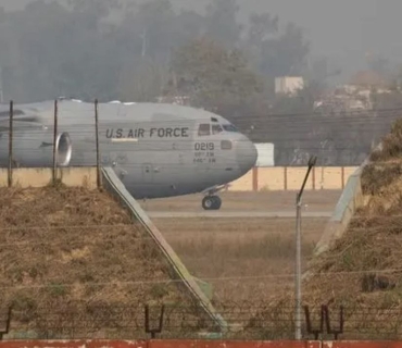 ئەمریکا دەیان کۆچبەری هیندی دیپۆرت دەکاتەوە