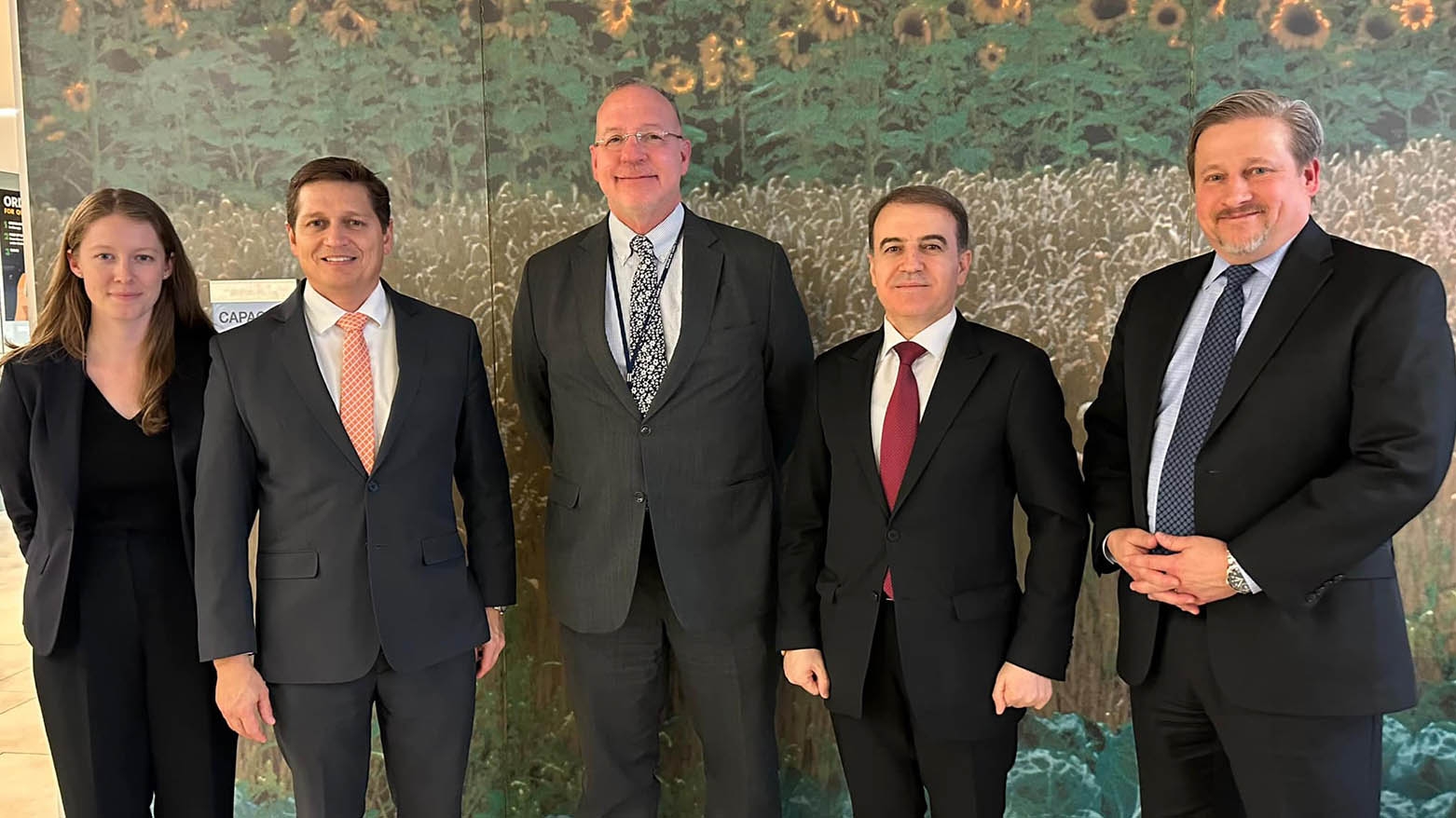 مسؤولون أمريكيون يشيدون بدور الرئيس بارزاني في توحيد الأطراف الكوردية