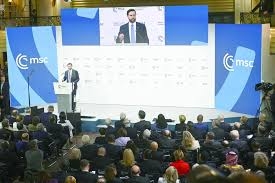 فانس يدعو أوروبا لتحمل مسؤولية أمنها
