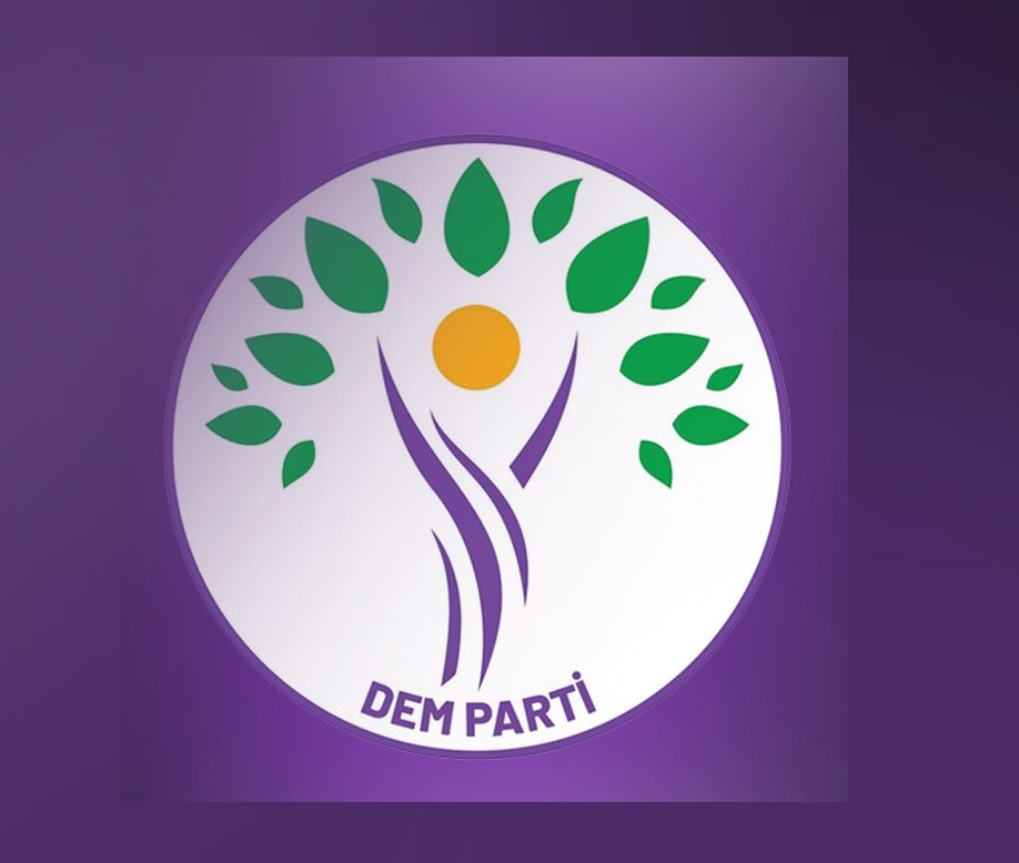 الرئيس بارزاني يجتمع بأعضاء 