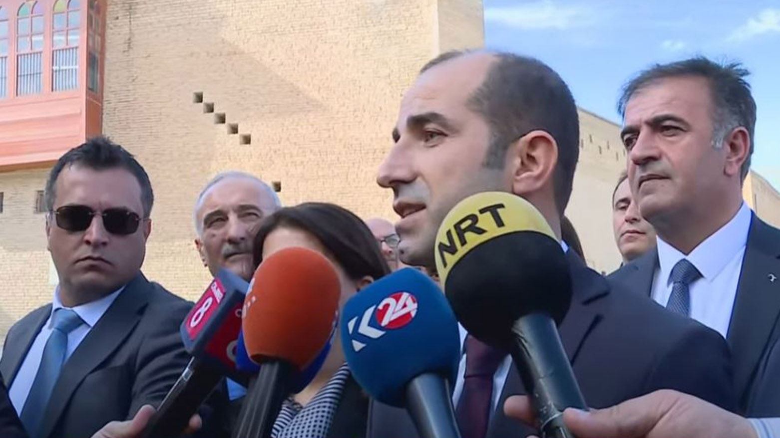 وفد حزب المساواة وديمقراطية الشعوب ينقل رسالة أوجلان إلى الرئيس بارزاني