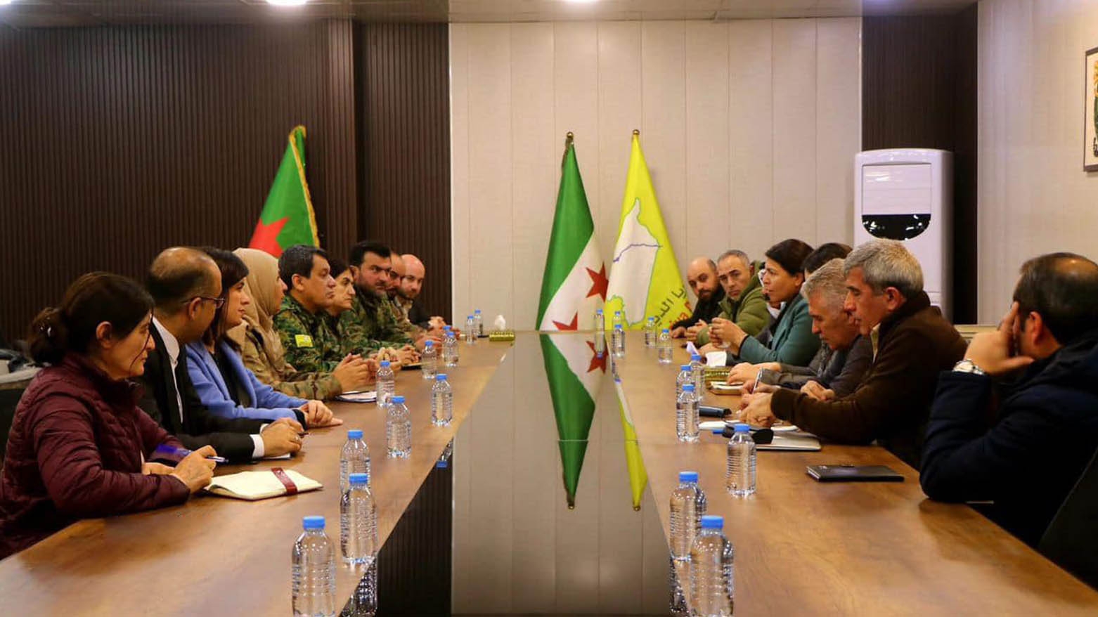 Fermandarekî di nava HSDê de: Li ser tevlîbûna HSDê di nava artêşa Sûriyeyê de hat lihevkirin