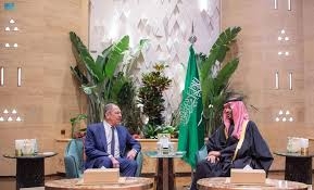 «لقاء الدرعية» ينهي القطيعة الأميركية ــ الروسية
