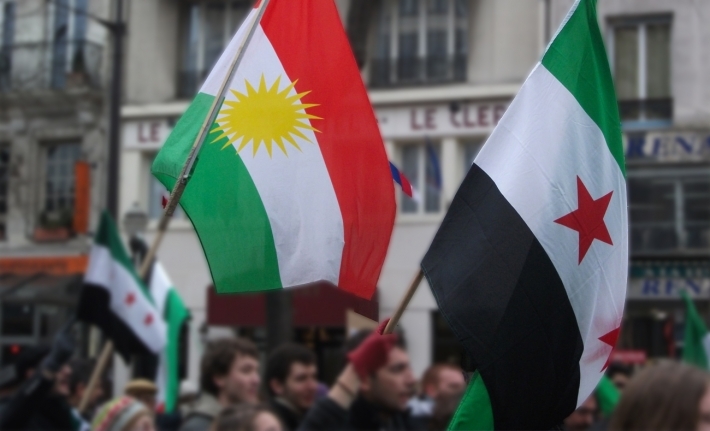 سياسي كوردي يدعو إلى الإقرار الدستوري بحقوق الشعب الكوردي في سوريا